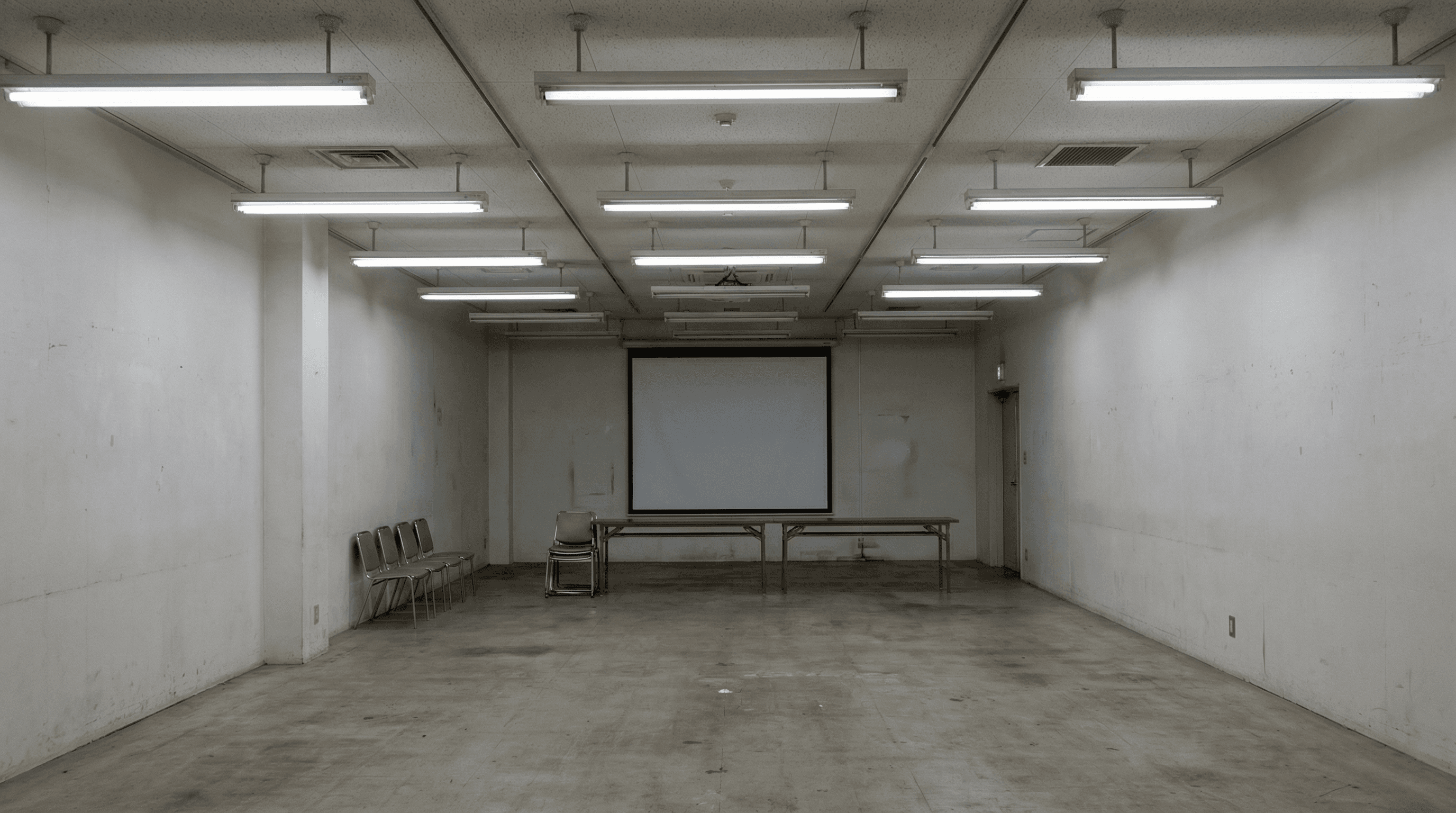 一般的な内装の写真(Before)